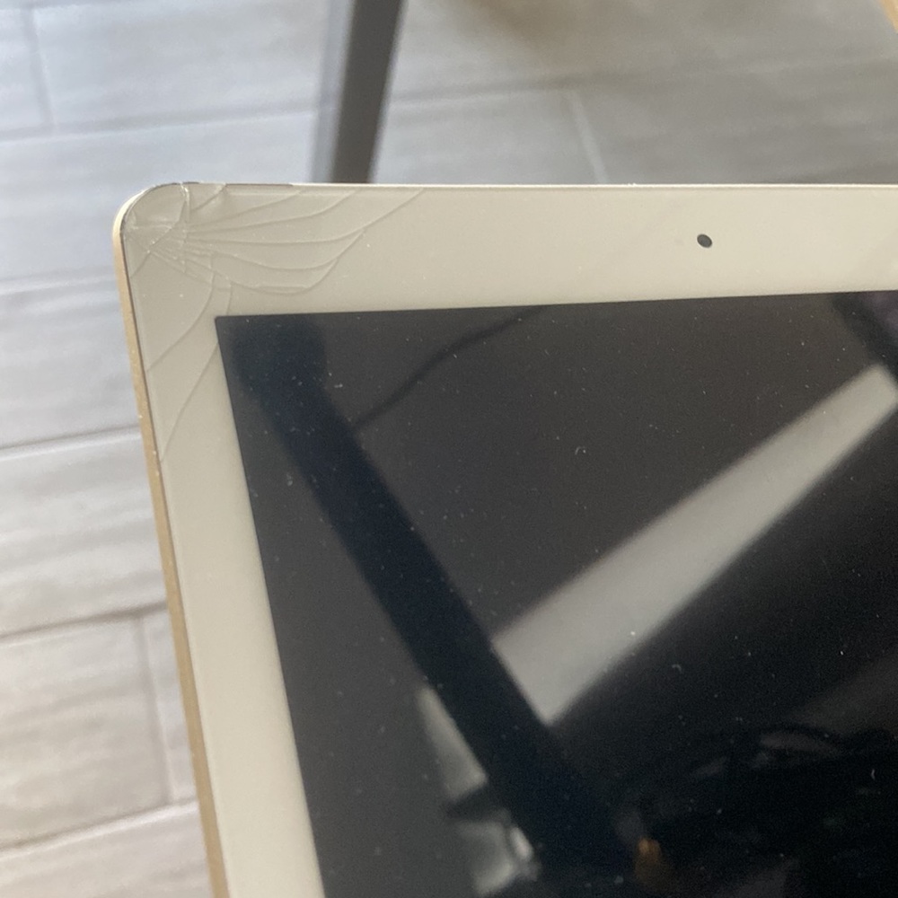 iPad 7th gen 32 GB - Picture 4 of 5